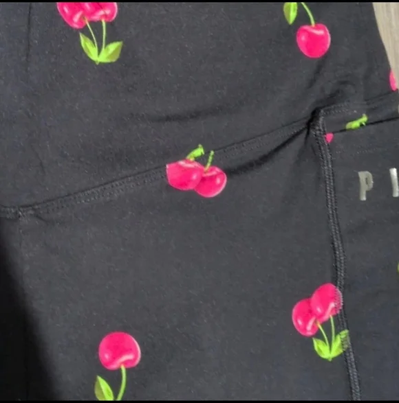 VS Pink Ultimate Leggings Cherry Print / Black Sz L Victoria Secret Gym Leggings - Picture 2 of 4